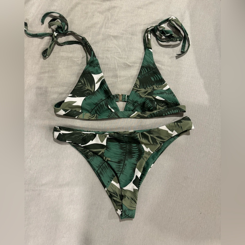 Bikini set new without tags size 6 /medium